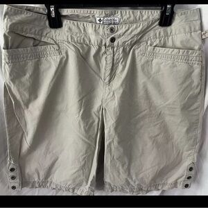 NWOT Columbia Womens Hiking Shorts Sz 14 10 Khaki Tan Midrise Lined